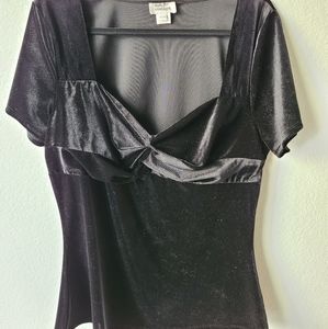 Unique Vintage velvet top xl in black